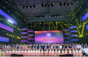 深圳大學舉行建校35周年慶典 正中集團總裁鄧學勤受邀出席_濟南慶典公
